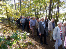 Einweihung der sieben Fußfälle im Oktober 2012 (Foto: Karl-Franz Thiede)